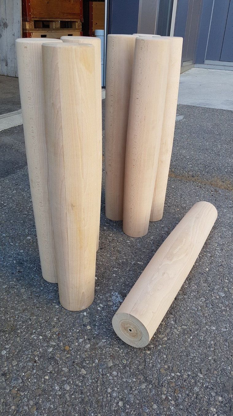 Articles en bois: Holzsäulen massiv Buche – Neuf (Voir description) à Sulgen par Wag0815