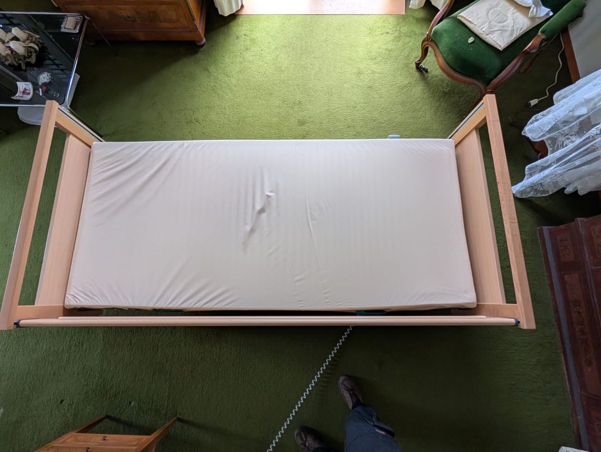 Letti: Pflegebett Fuchsia D – Usato da Raperswilen venduto da ntu_vp6d 9