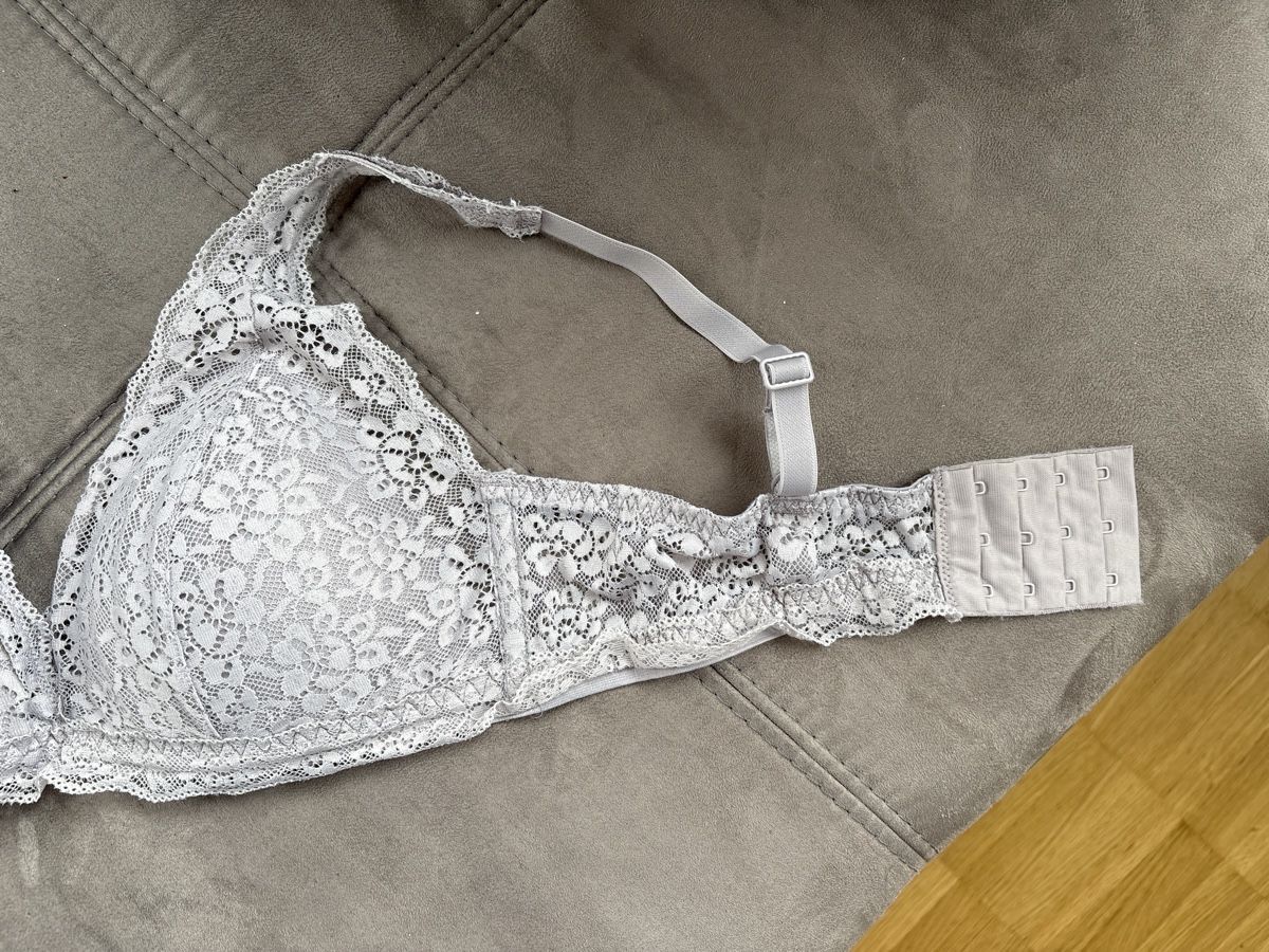 Tezenis Altra biancheria intima: Spitzen-BH von Tezenis, hellviolett, Grösse 80C – Usato da Zwillikon venduto da Eni88 1