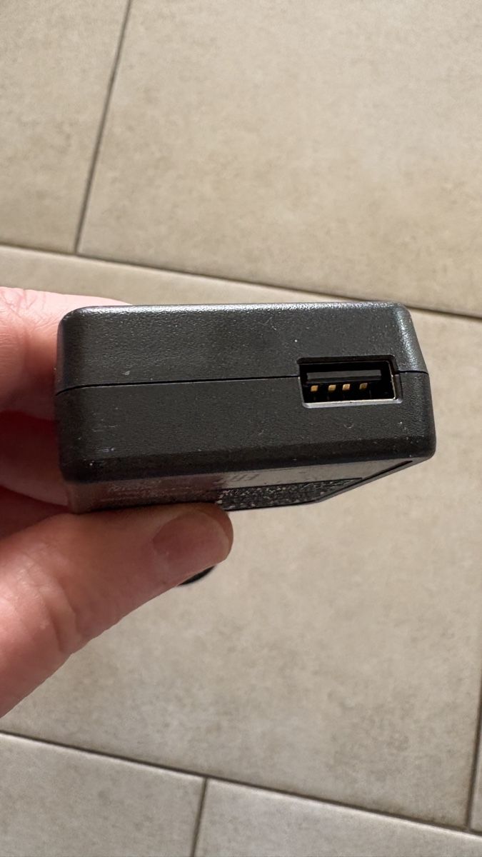 Sony Altri Accessori: Chargeur secteur Sony AC-UB10C – Usato da La Magne venduto da materielavendre 2