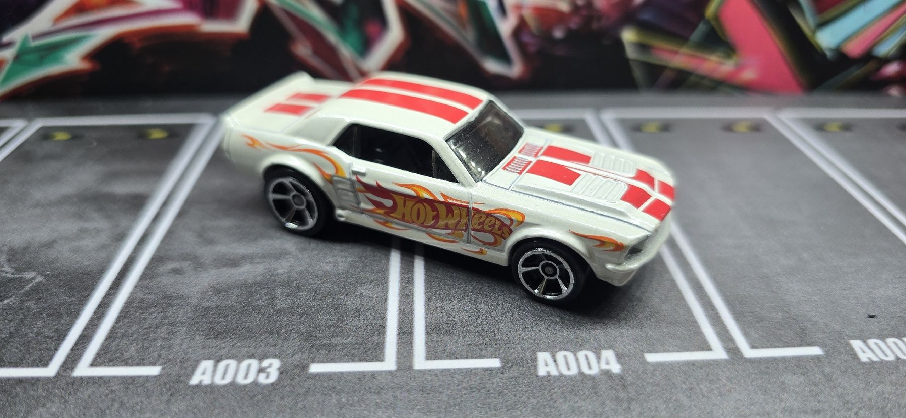 Hot Wheels Modellini d'auto: Hot Wheels Ford Mustang – Usato da Frauenfeld venduto da ufo_yk6c