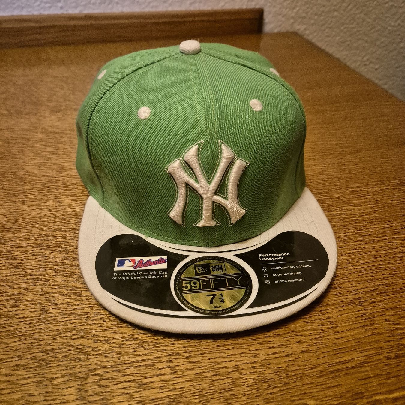 New Era Chapeaux, bonnets & casquettes: Cappellino New Era 7 1/4 – Neuf (Voir description) à Rancate par sarah357