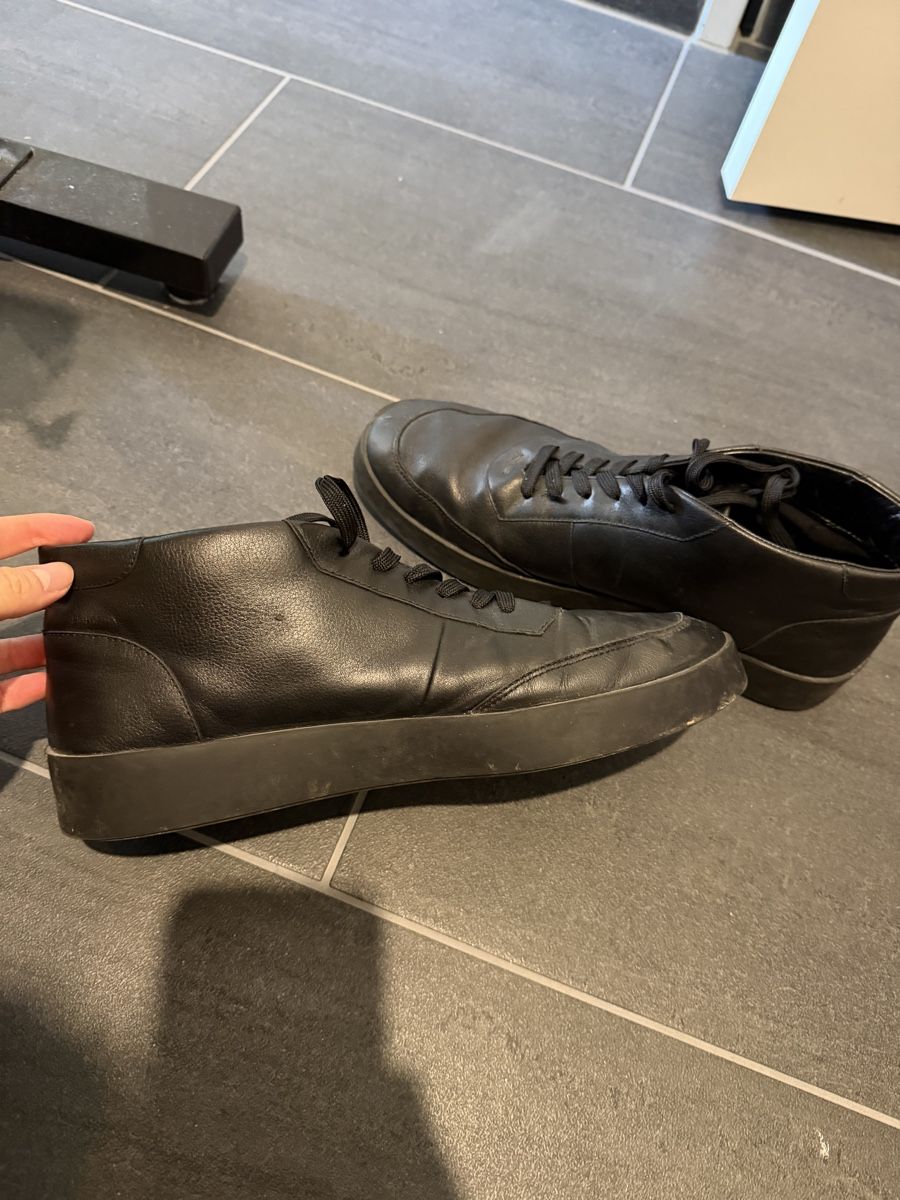 Massimo Dutti Scarpe da uomo: Schwarze Leder-Sneakers von Massimo Dutti Studio, Grösse 45 – Usato da Zürich venduto da alpazets 2