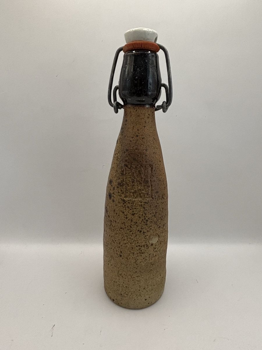 Flaschen: Bouteille céramique vintage avec bouchon – Gebraucht aus Genève von sho_67qj