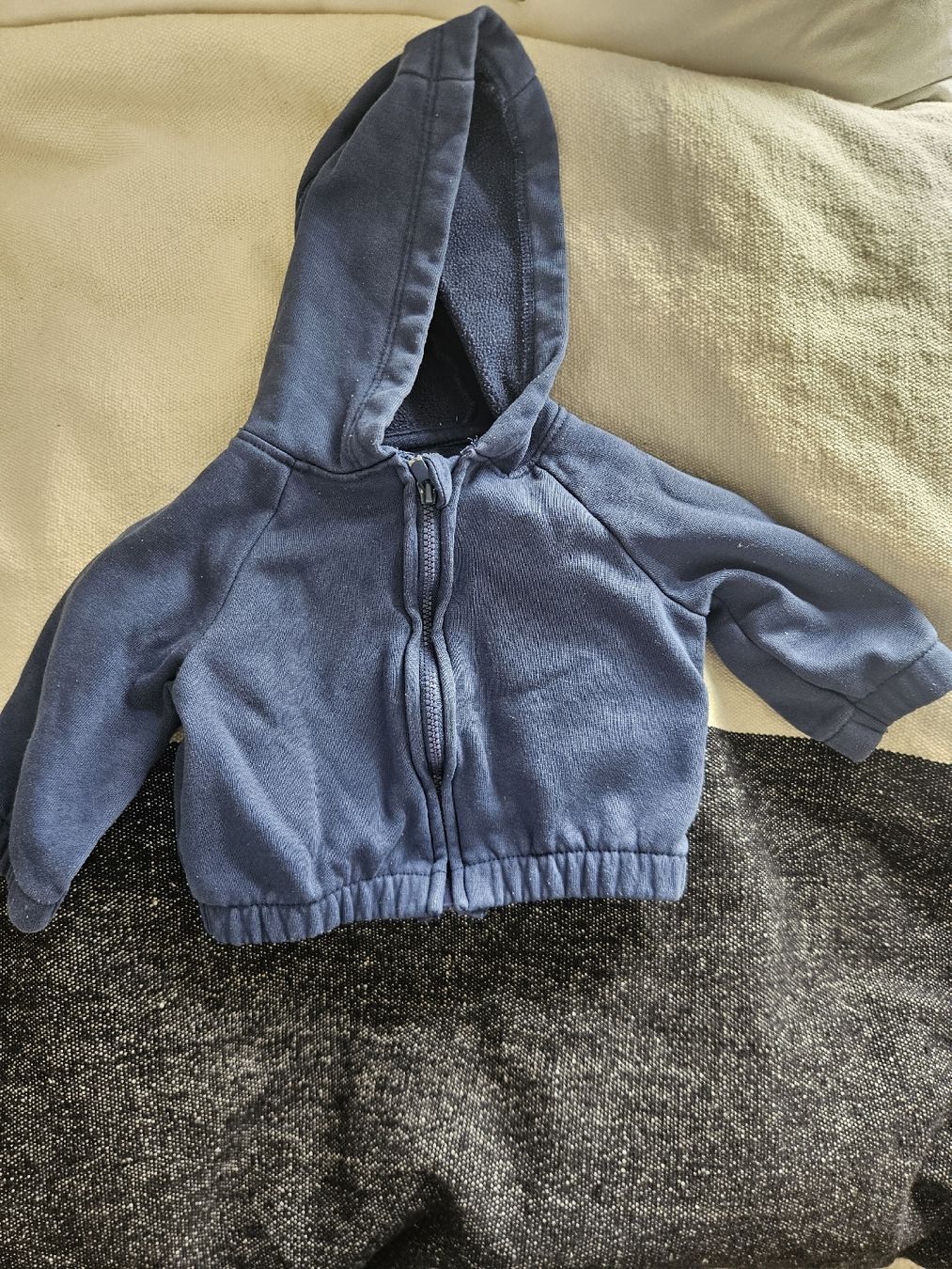 Maglioni & Felpe: Baby Jacke mit Kapuze, Grösse 56 – Usato da Wil SG venduto da an_ka