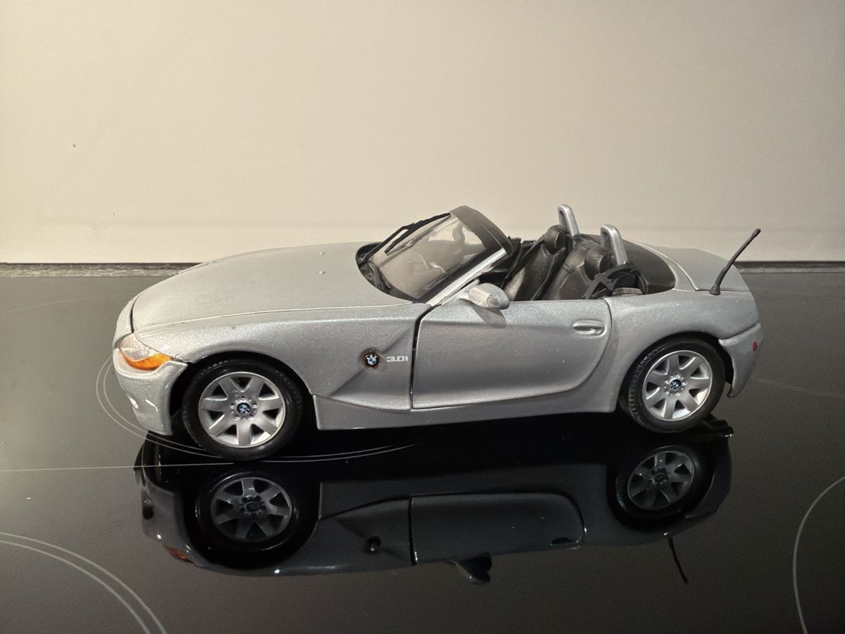 Motormax Modellautos: BMW Z4 Roadster - 1/18 - Motor Max – Gebraucht aus Wolfwil von Rolex1 1
