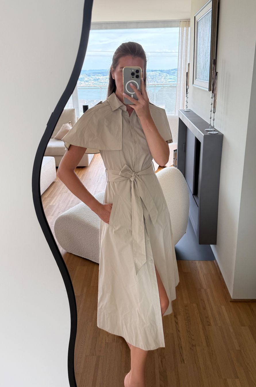 Zara Vestiti: Zara cape midi dress – Usato da Schindellegi venduto da Kar_5zrb 1