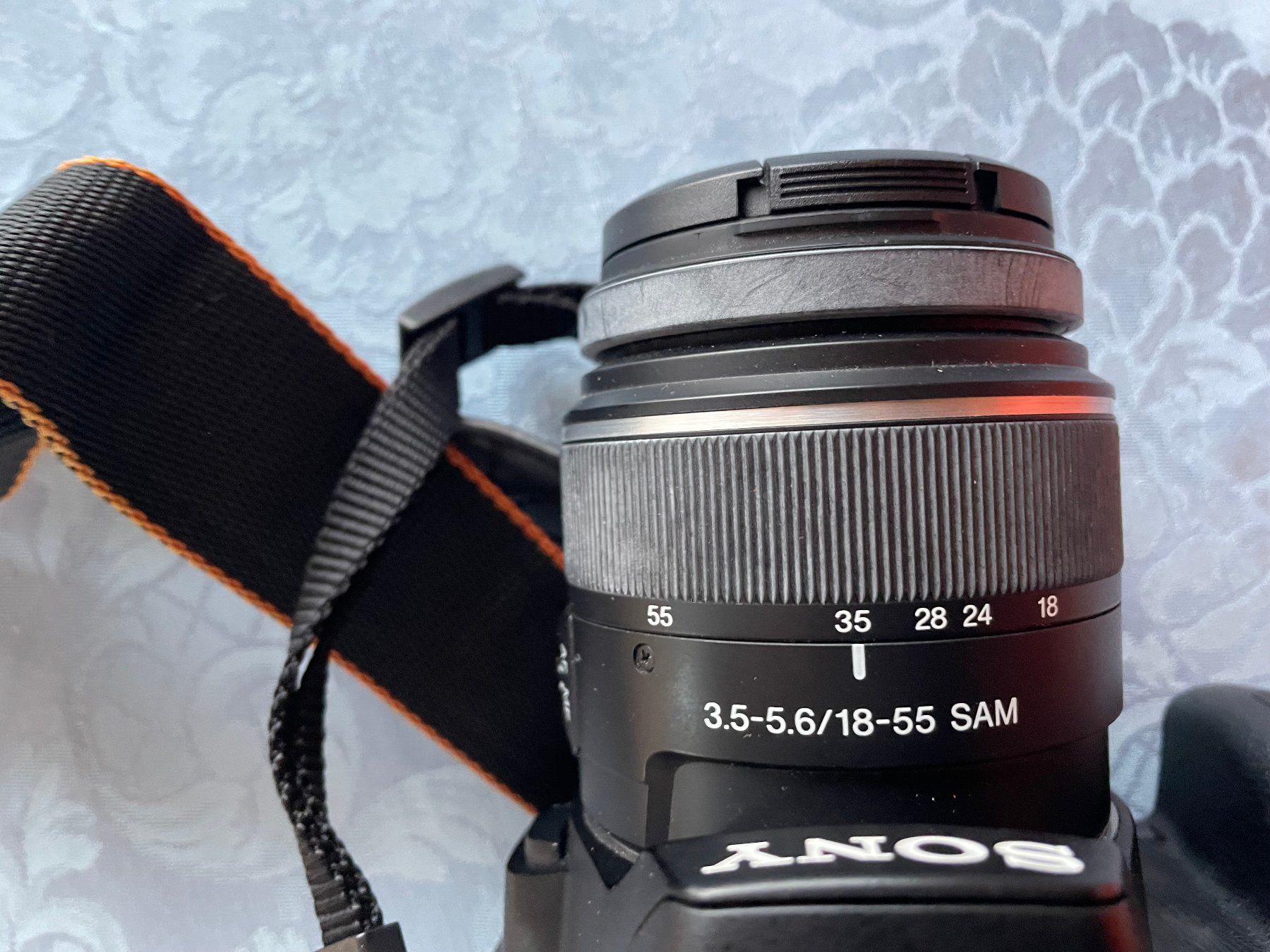 Sony Fotocamera: Sony Alpha a580 Spiegelreflexkamera mit Objektiv – Usato da Hettiswil venduto da wer_9kcr 2