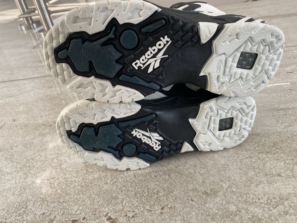 Reebok Schuhe für Jungen: Reebok Kinder Basketball Schuhe Gr 33  – Neu (gemäss Beschreibung) aus Birrwil von Bendegriz 1