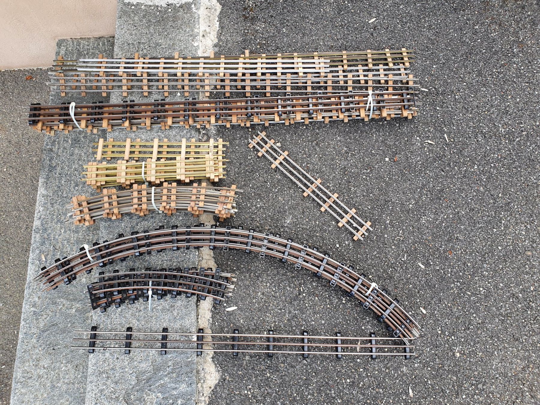 Buco Modellini di ferrovie: BUCO/HAG:0: SCHIENEN-LOT – Usato da Biglen venduto da taunus82 1