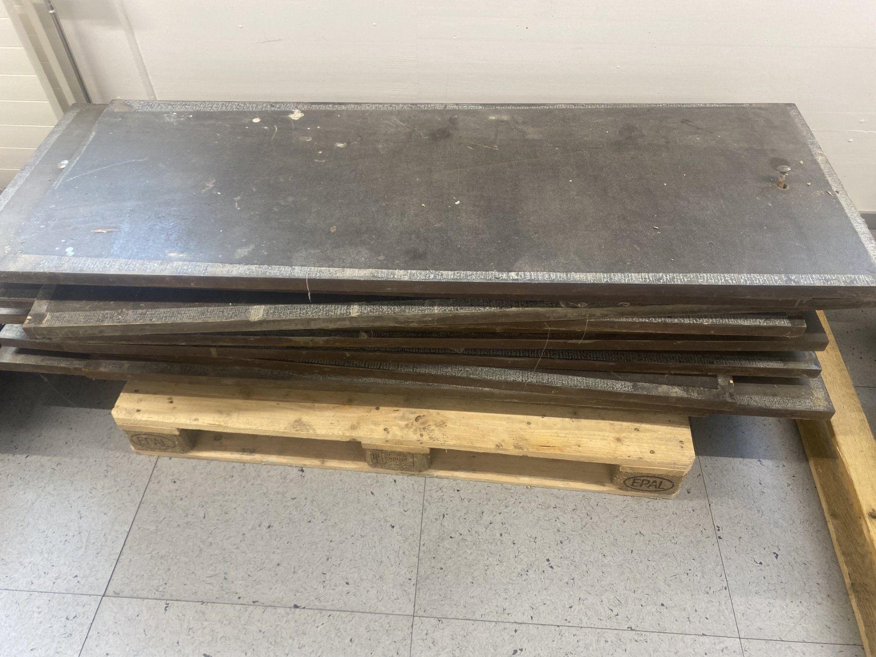 Articoli in legno: Siebdruckplatten/Holzplatten – Usato da Reinach BL venduto da Quark04 1