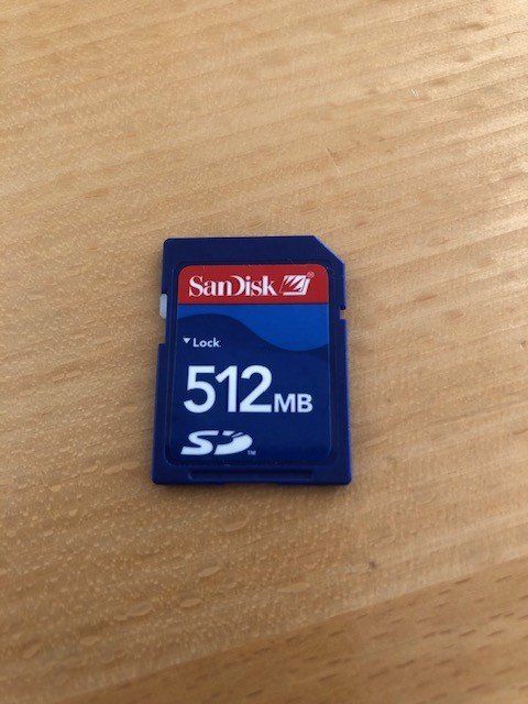 Minolta Fotocamera: Digitalkamera Minolta DiMAGE Xt – Usato da Altbüron venduto da zet_pnw5 5