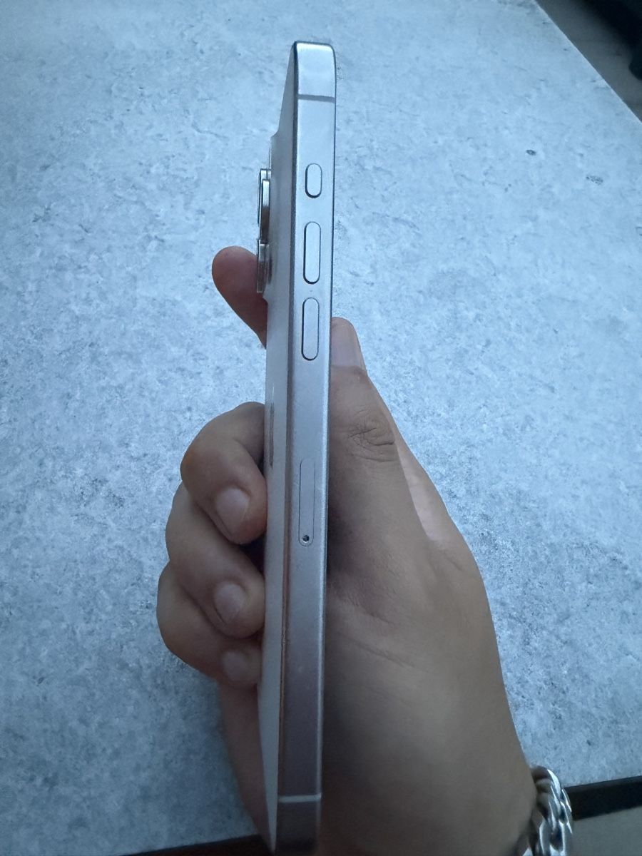 Apple Portables: iPhone 15 pro max – D'occasion à Zürich par Yoni_to 2