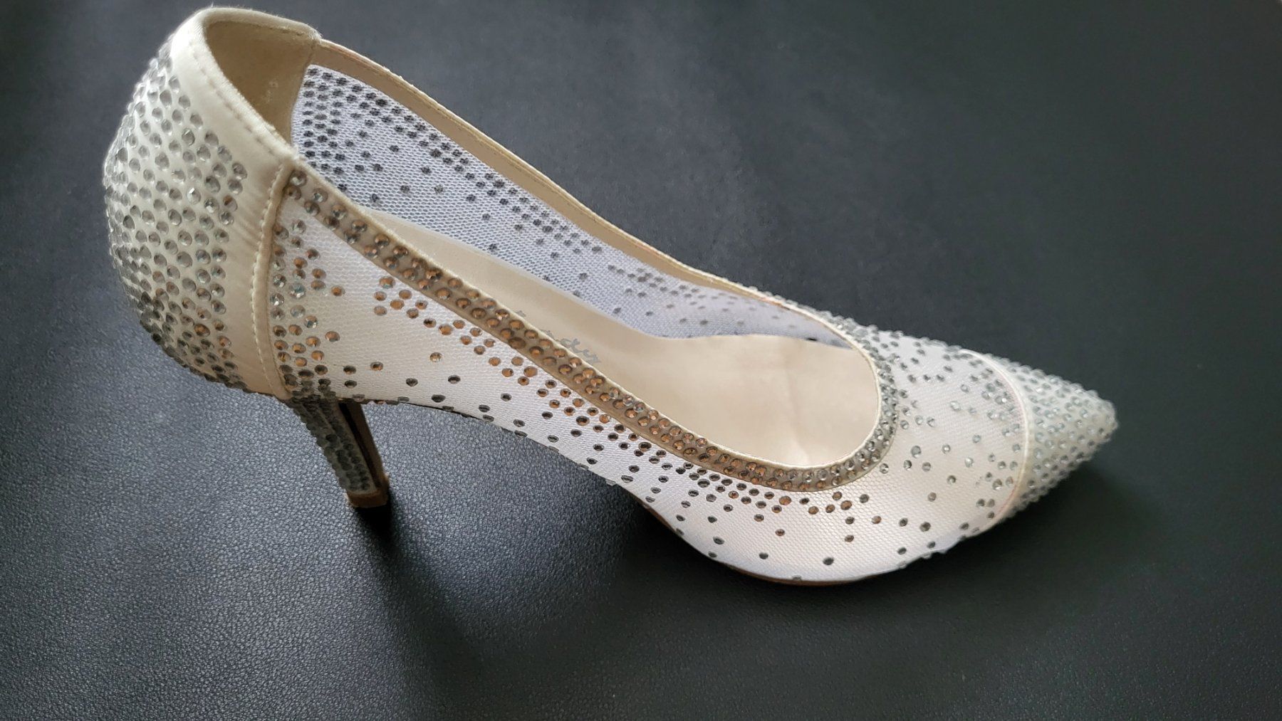 Scarpe da donna: Pumps mit Strass, Gr.36 – Usato da Grüsch venduto da LindaTokMuzz 1
