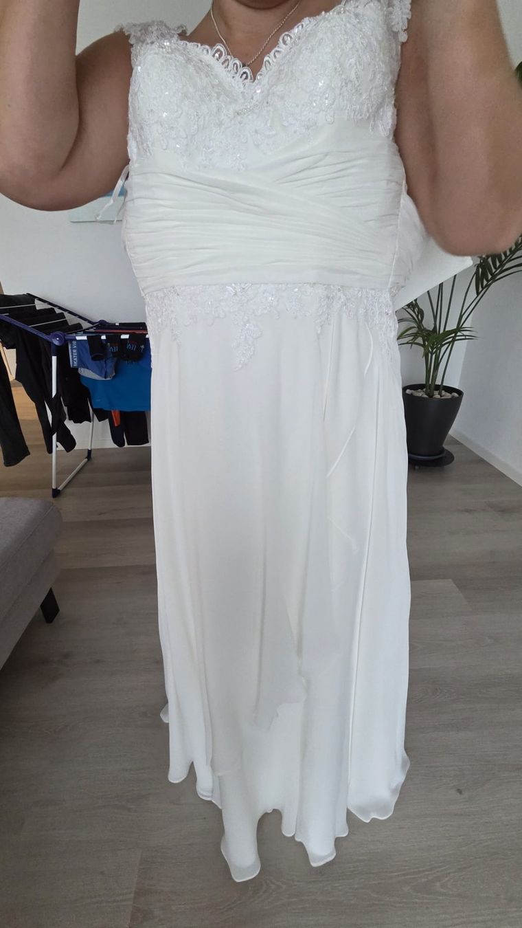 Vestiti: Hochzeitskleid Brautmode Wicky – Usato da Bülach venduto da Ewert 1