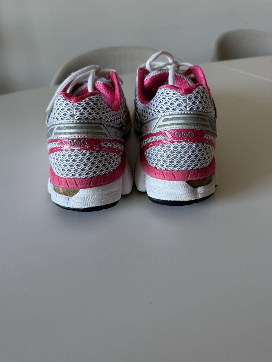 Asics Scarpe da uomo: ASICS GT-2000 Laufschuhe Gr. 40.5  – Usato da Basel venduto da Ksjusha 2