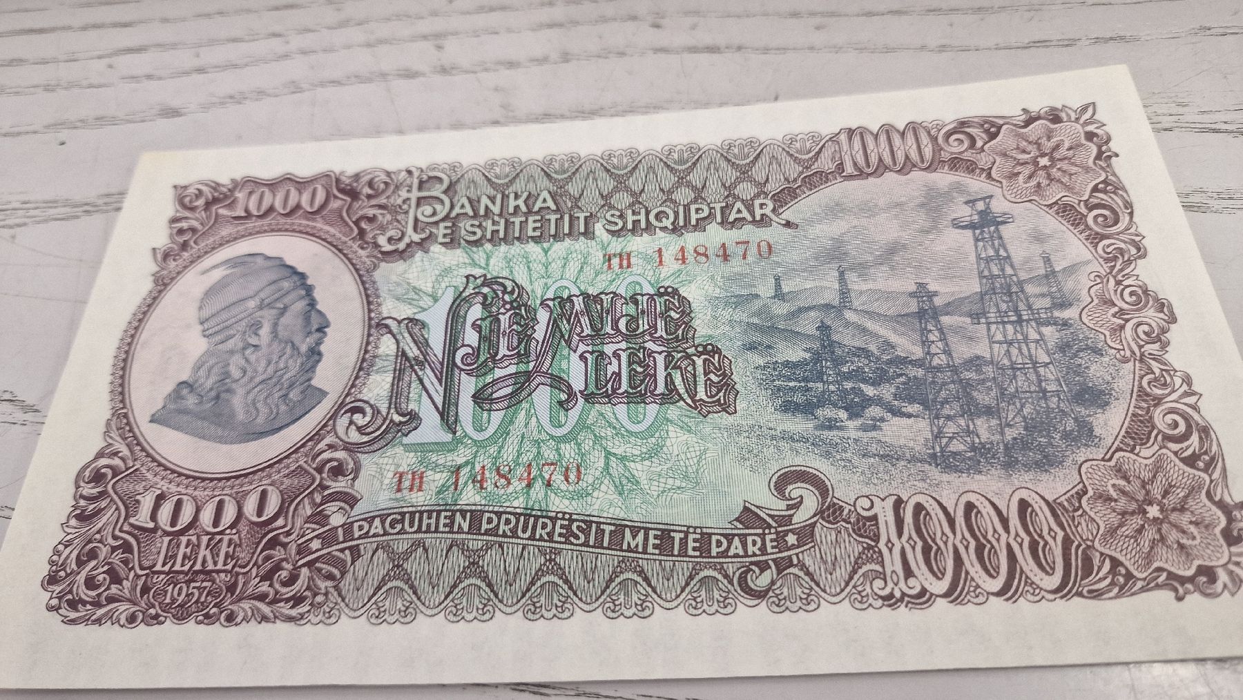 Banconote: 1000 Lekë Albanien 1957 Banknote – Nuovo e nell'imballaggio originale da Herisau venduto da Antiques.AR