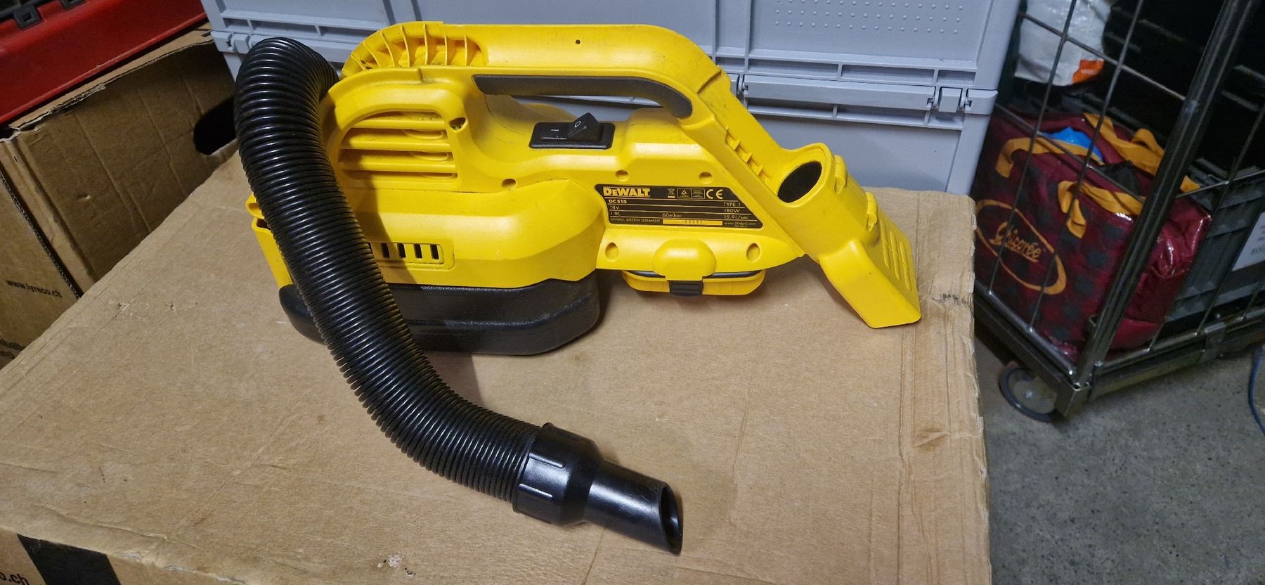 Dewalt Aspirapolveri & Accessori: DeWalt DC515 Akku Staubsauger 18V – Usato da Niederlenz venduto da scotti2000 1
