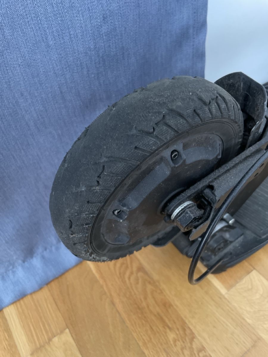 Micro Kickboard: Micro Explorer Scooter – Gebraucht aus Zürich von Adi.kaufmann 2