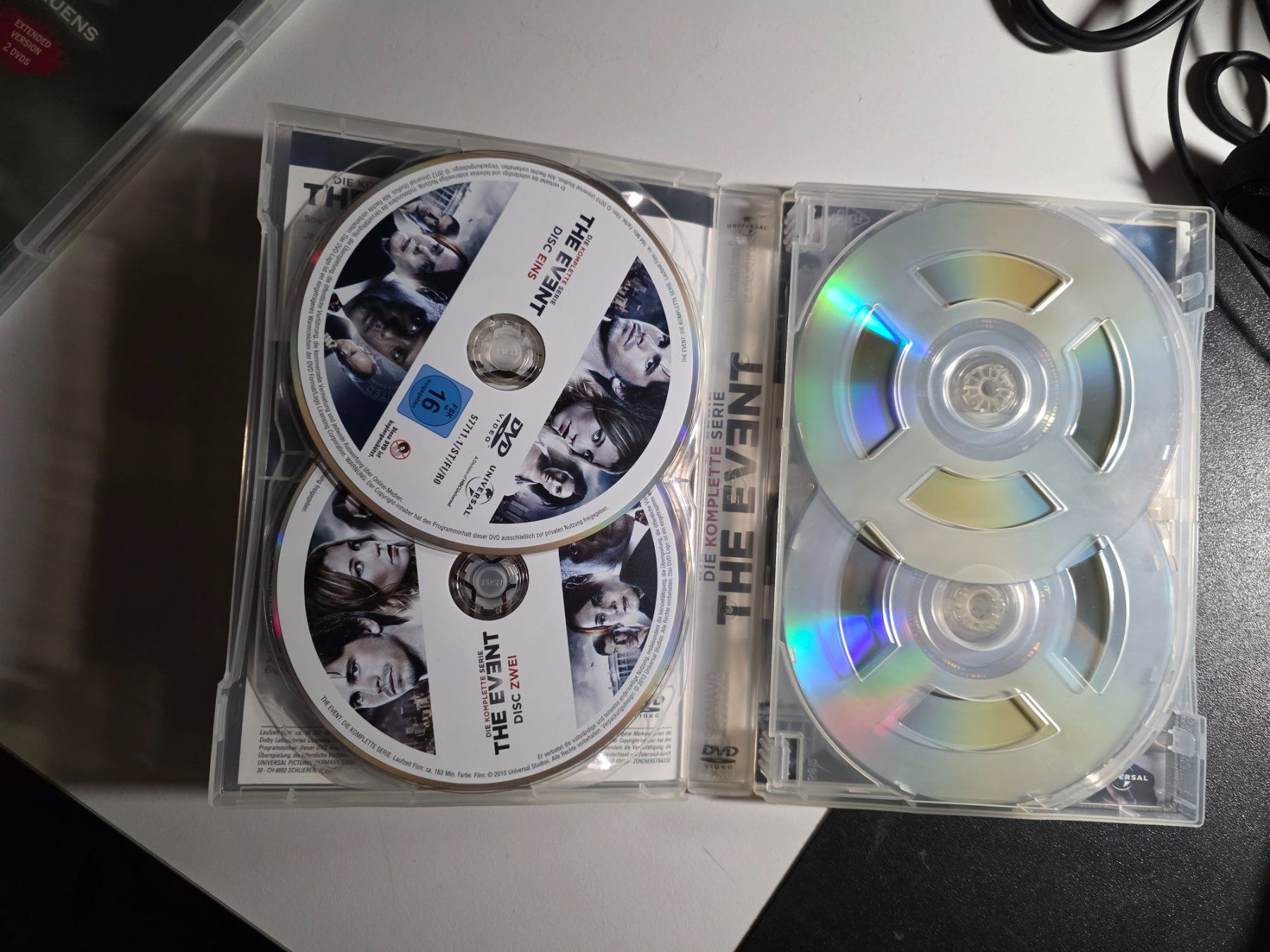 Tutti i DVDs: DVD Box - The Event - Die komplette Serie – Usato da Walterswil BE venduto da Lonitti 3