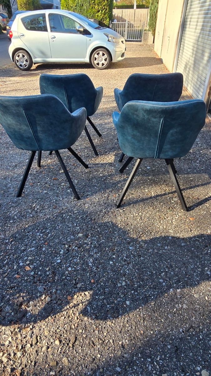 Stühle: Esszimmerstühle blau – Neu (gemäss Beschreibung) aus Grenchen von ine_x88j 1