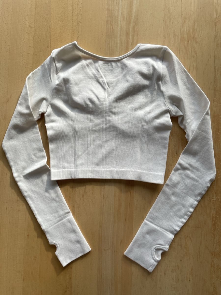 Top: Crop Top manches longues blanc, Taille S – Usato da Ins venduto da Nick63 2