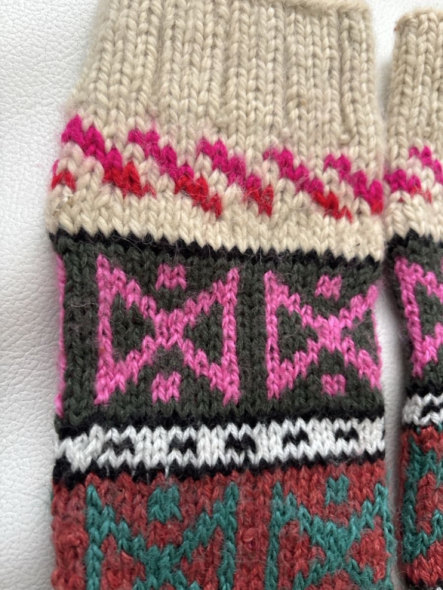 Socken: Handgesteickte Socken mit Muster - Grösse 39-42! – Neu (gemäss Beschreibung) aus Zofingen von MasterPCI 2
