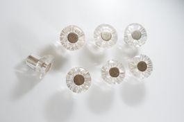 7 Möbelknöpfe Plexiglas / Goldfarbener Einsatz
