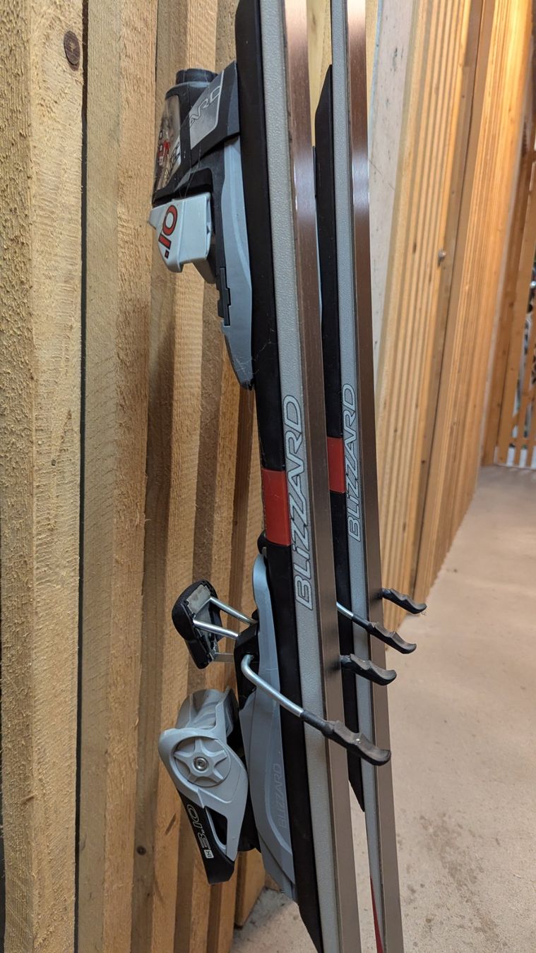 Blizzard Skis: Blizzard XO3 inkl. Bindung 159cm – Gebraucht aus Wichtrach von itstrue 9