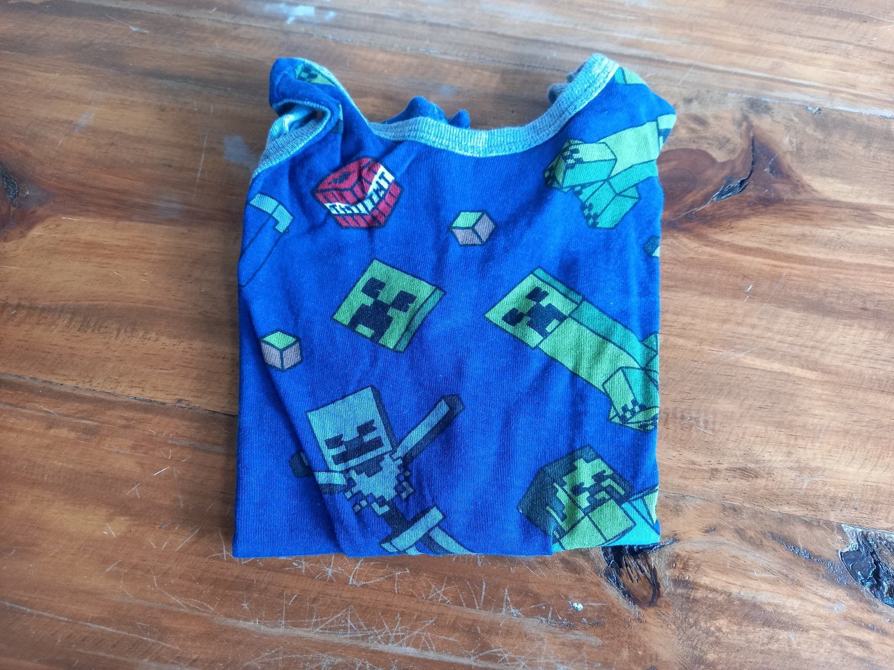 Camicie, T-shirt & Polo: Débardeur enfant Minecraft bleu taille 4 ans – Usato da Lausanne venduto da KUNKI-DESTOCK 2
