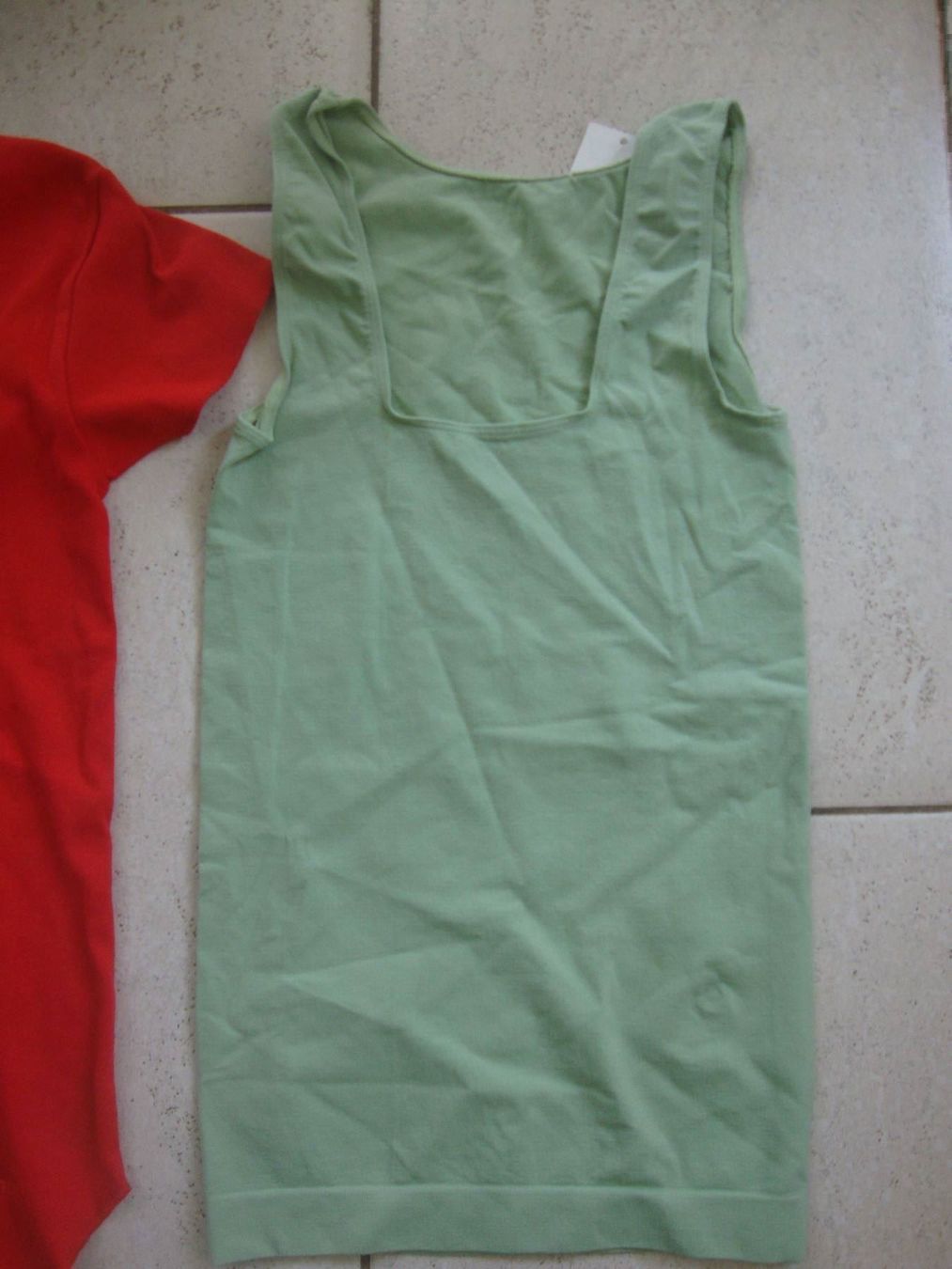 Lotti di vestiti: T-SHIRT UND TOP GR.36 **NEU** – Nuovo (secondo la descrizione) da Rotkreuz venduto da Samballi 2