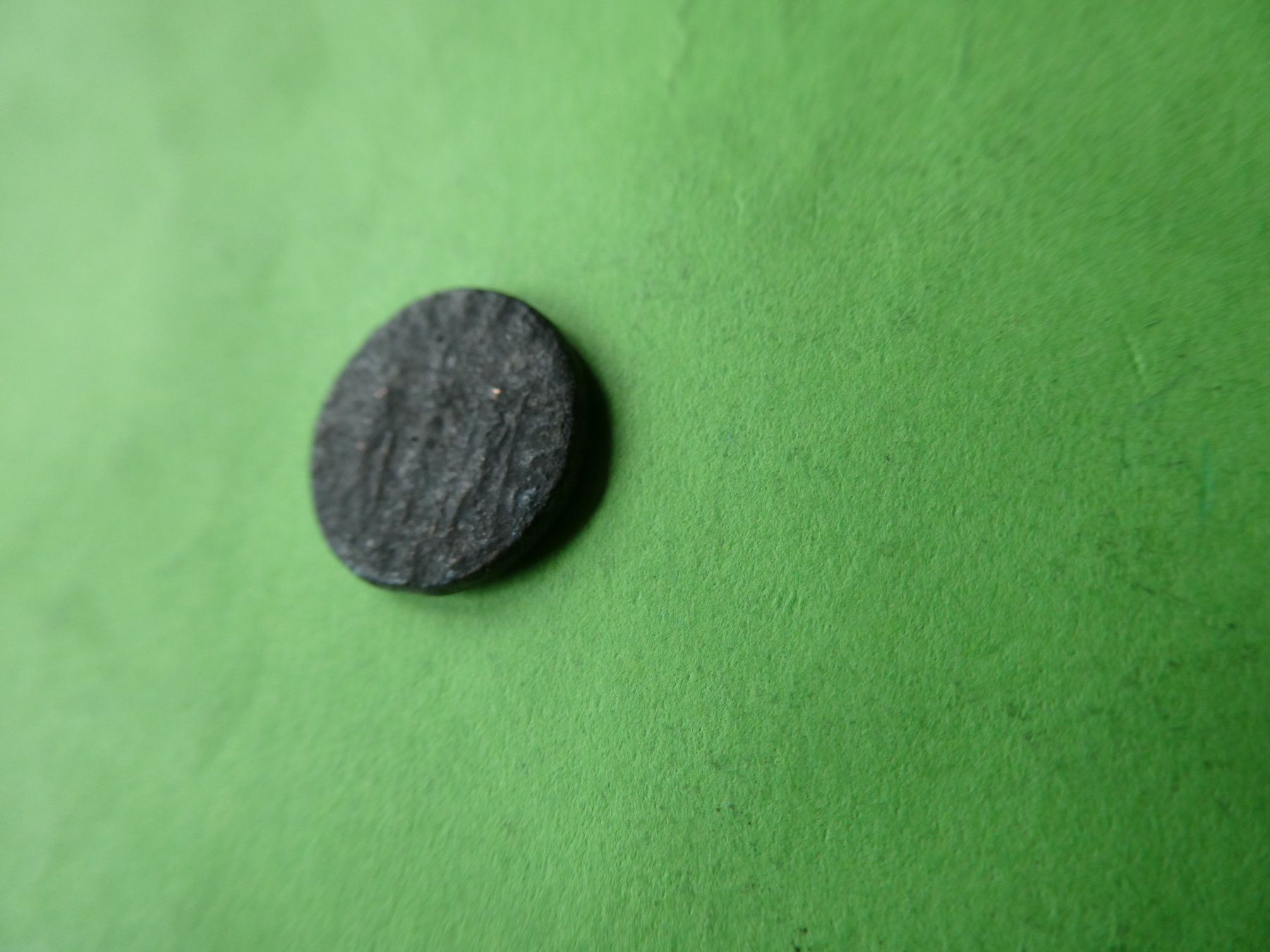 Tutti le monete: uralte Bronzemünze 14 mm     1.56 g – Usato da Hinterforst venduto da Rohusri 3