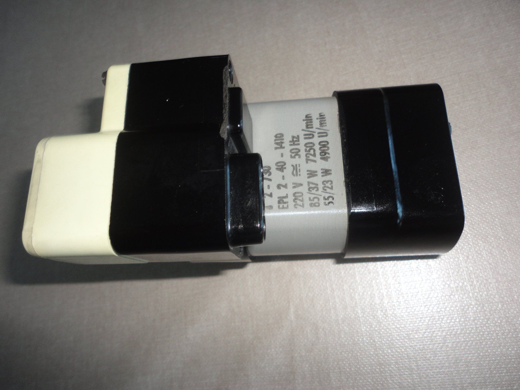 Bernina Macchine da cucire: Bernina 730 moteur – Usato da Morges venduto da toutoccaz 2
