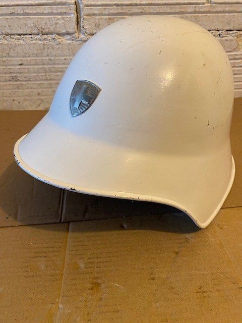 Schweizer Armee Uniformi & Effetti personali: STAHLHELM  M 18 WEISS  WERKSCHUTZ – Usato da Chur venduto da silbermon 6