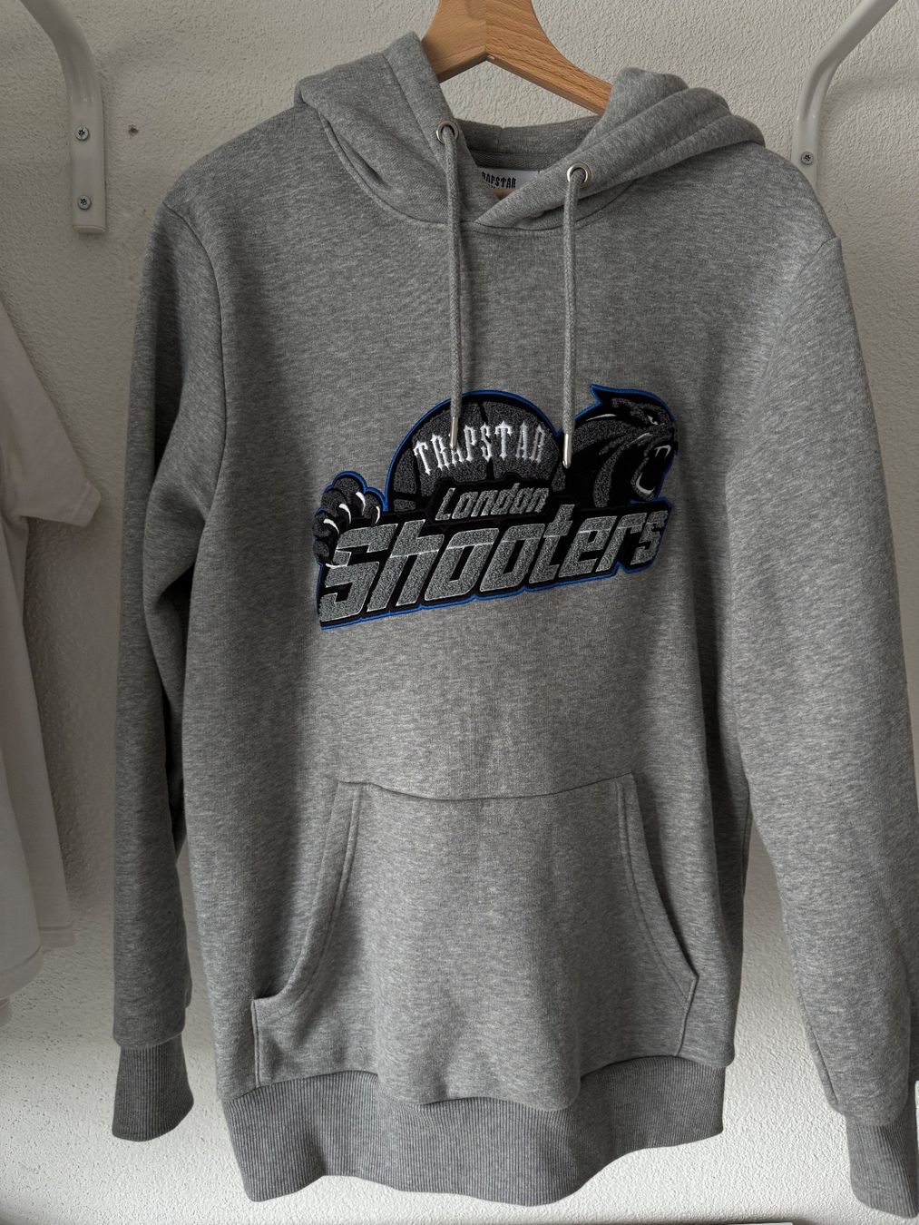 Trapstar Pullover & Sweatshirts: Trapstar Kapuzenpullover – Neu (gemäss Beschreibung) aus Lengnau AG von AJ2001