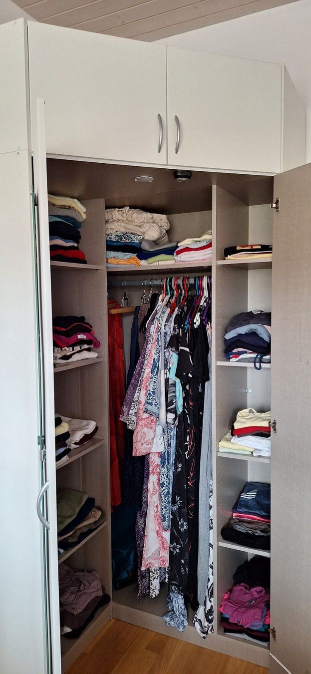 Schränke: armoire d'angle / dressing, blanche – Gebraucht aus Lussery-Villars von pousinete02 4