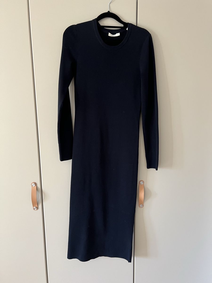 Vestiti: Knitted midi dress – Nuovo (secondo la descrizione) da Zollikon venduto da jud_cmm9