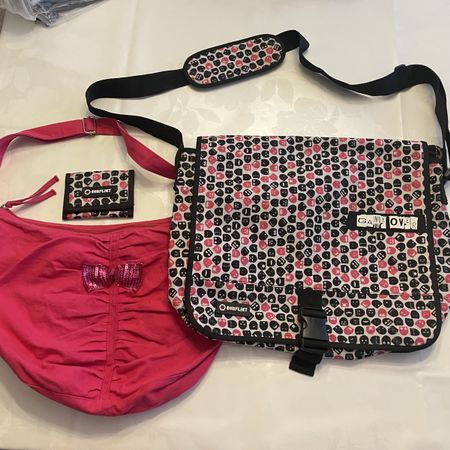 2 Umhängetaschen, Schultertasche, 1 Portemonnaie