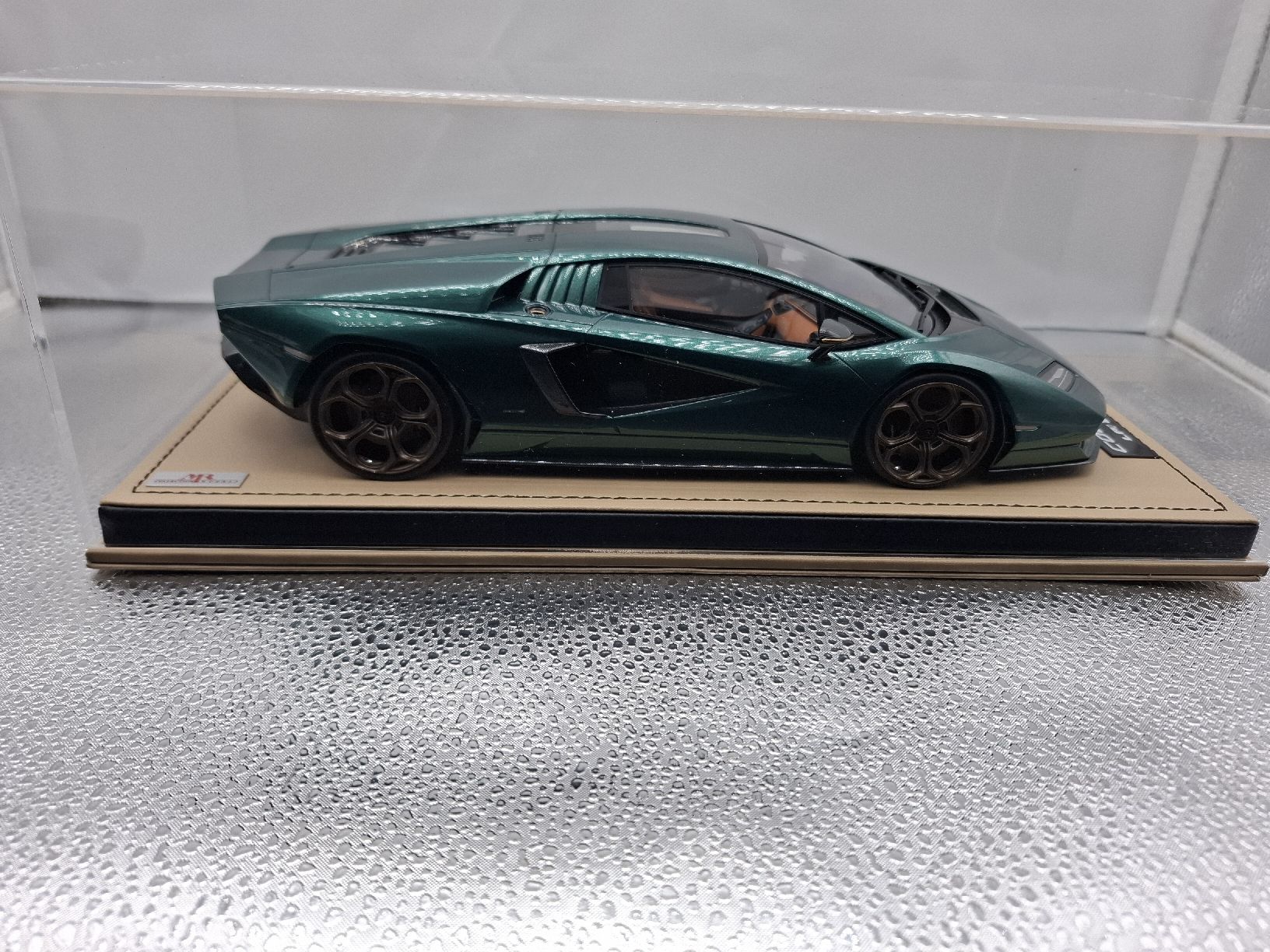Lamborghini Modellini d'auto: MR Lamborghini Countach 1:18 – Nuovo e nell'imballaggio originale da Gipf-Oberfrick venduto da Edii45 2