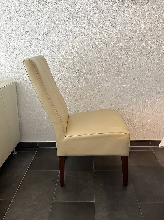 Chaises: Lederstuhl CHF 80 pro Stück – D'occasion à Pfäffikon SZ par hejaeggi 2
