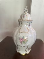 Porzellan Deckelvase Handgemalt