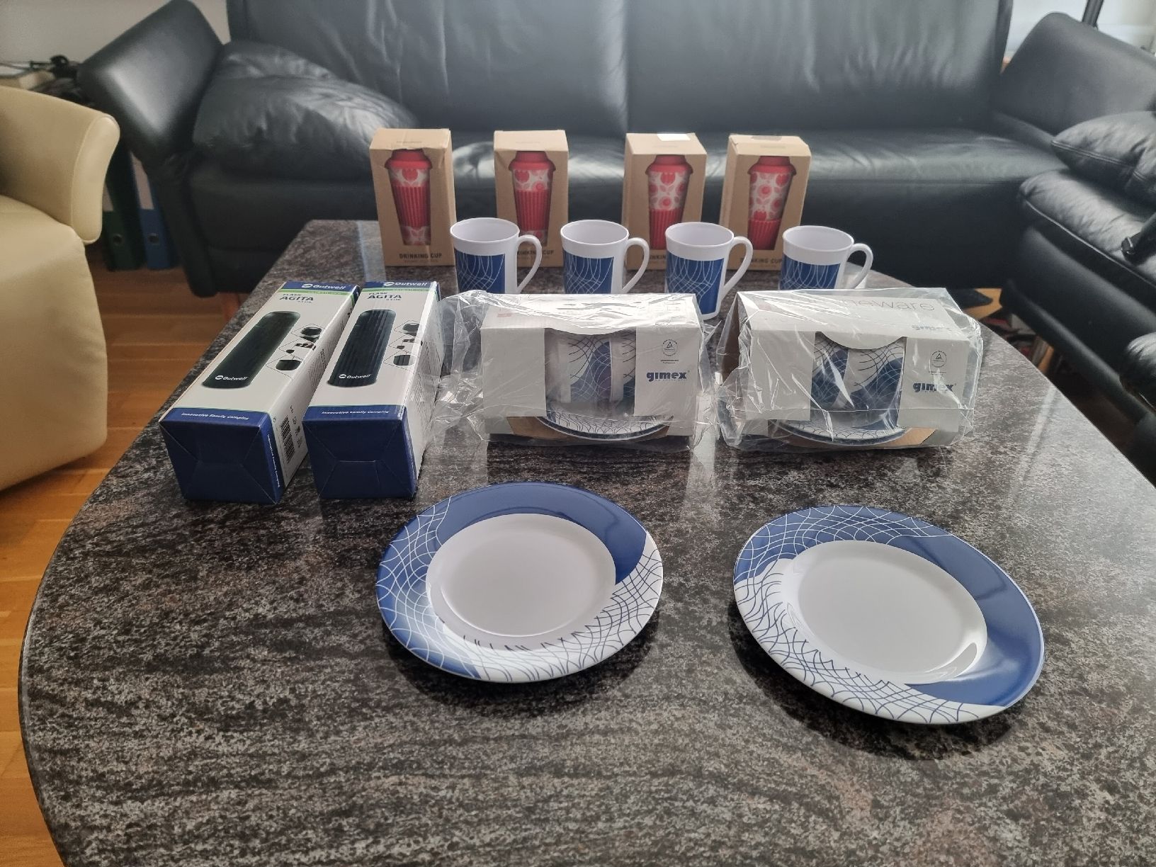 Set di piatti: Sommer-Set: 4 Tassen, 2 Teller, 4 Becher NEU – Nuovo (secondo la descrizione) da Wila venduto da Datalog