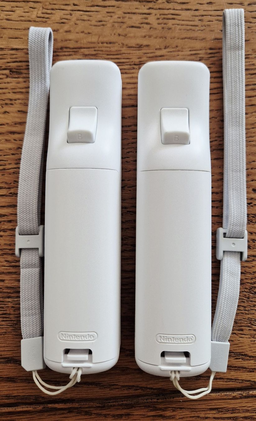 Nintendo Controller: 2x Original Nintendo Wii Remote MotionPlus Inside Weiss – Usato da Au SG venduto da AlenCompany 1