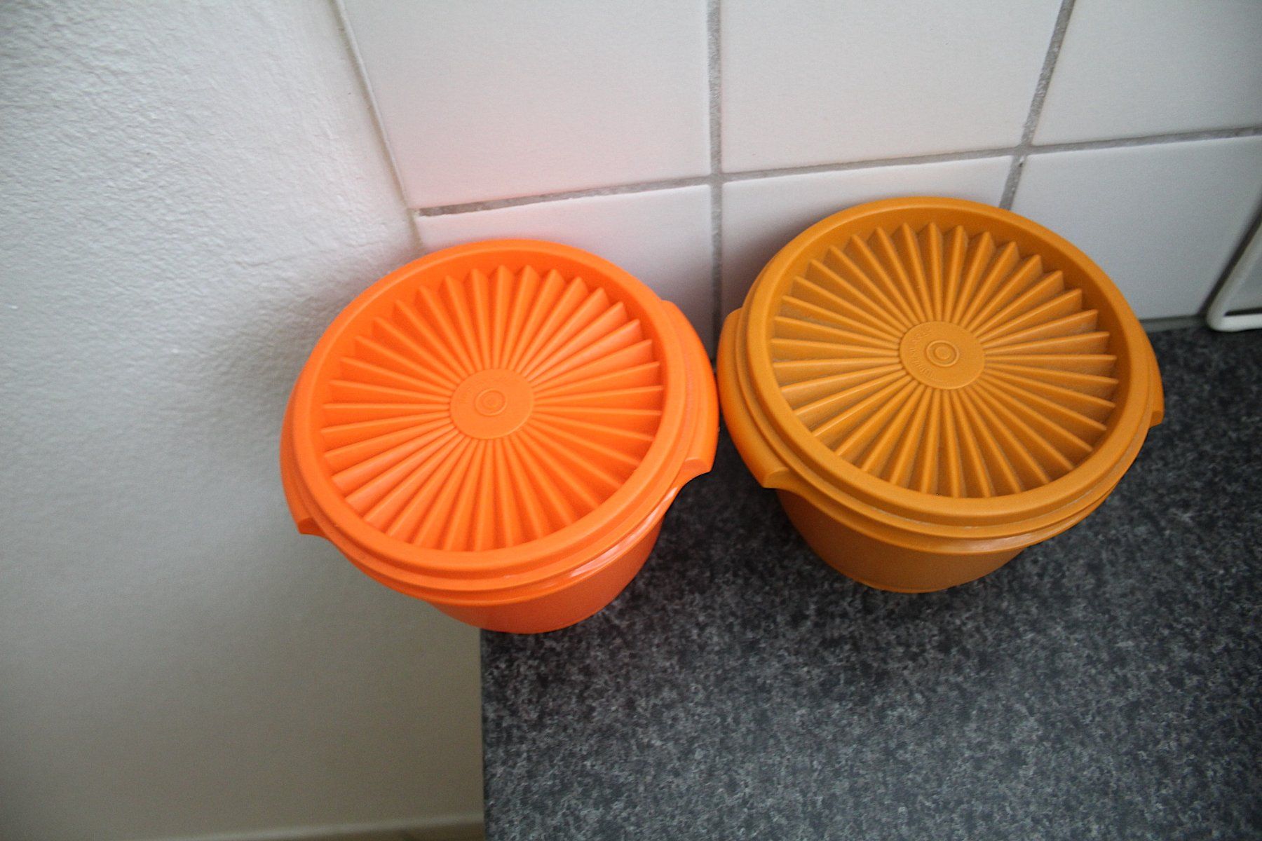 Tupperware Contenitori & Simili: Vintage, 2 x Tupperware , 9.5 x 11.5 cm – Usato da Locarno venduto da fripui 3