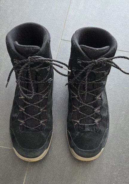 Lowa Herrenschuhe: Lowa Winterschuhe Gr. 45 – Gebraucht aus Oberegg von Roberto24