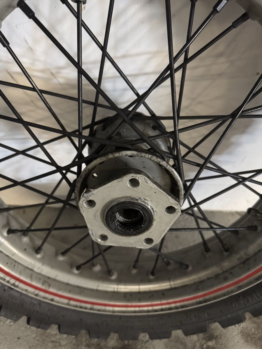 Pneumatici & Ruote complete: Harley Davidson Komplettrad Shovelhead Panhead – Usato da Flawil venduto da JamesDon 1