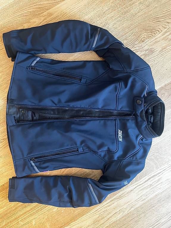 Vestes: Motorradjacke Raven Softshell Grösse S – D'occasion à St. Gallen par CarpeDiem9