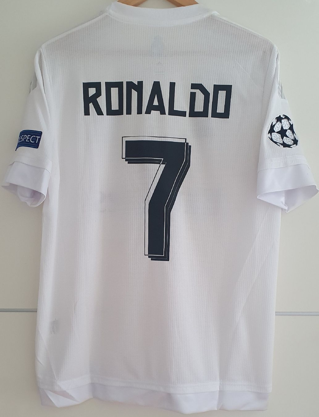 Real Madrid Canottiere & Pantaloni: trikot real madrid Ronald G L – Usato da Maienfeld venduto da tobeyl2020