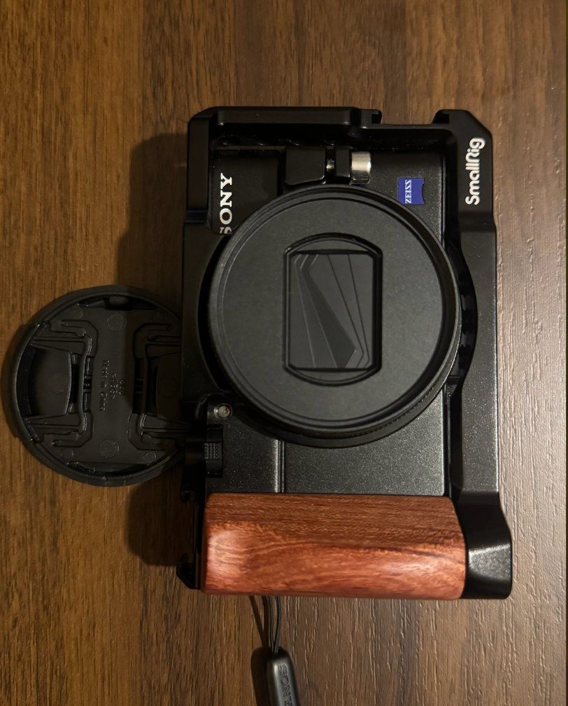 Sony Fotocamera: Sony RX100 VII + SmallRig + JJC adapter+ 2 batteries+charger – Usato da Lausanne venduto da bob_zv8h 3