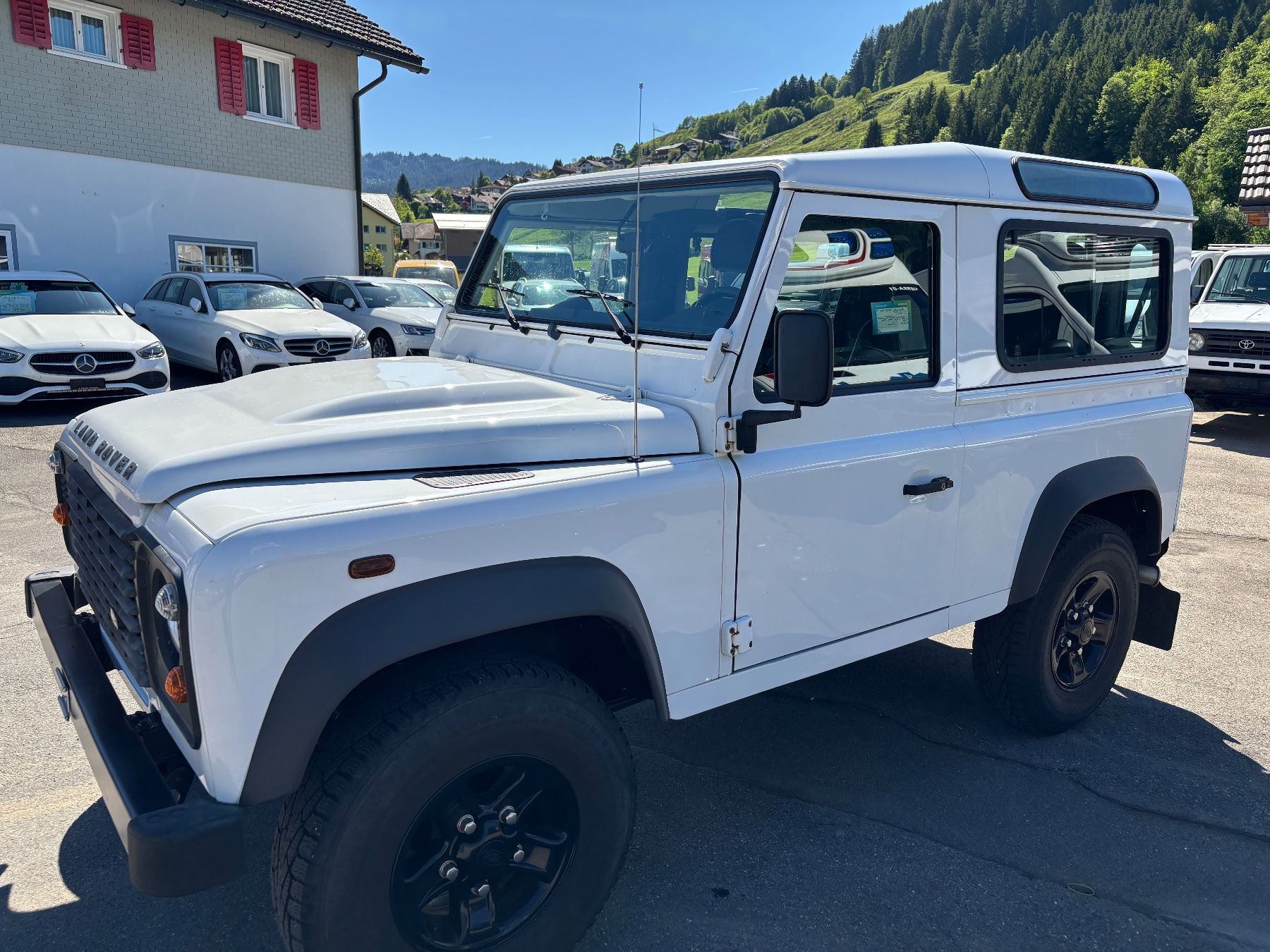 Land Rover Automobili: Landrover Defender 90 2.2 TD 4 – Usato da Unteriberg venduto da Rini54
